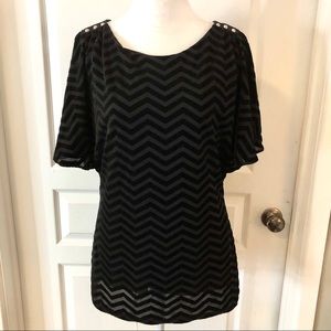 White House Black Market zig zag pattern blouse